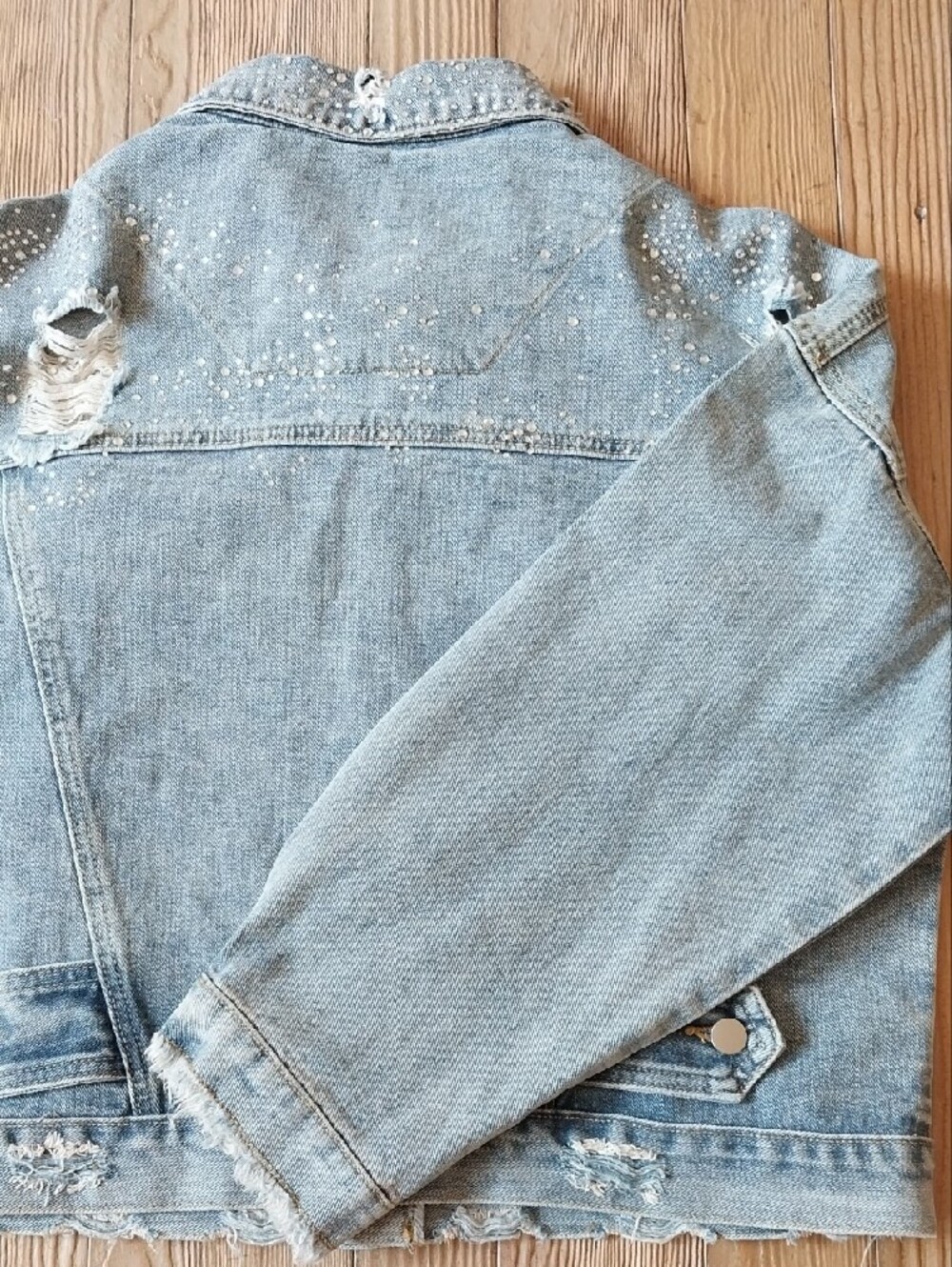 Light Wash Rhinestone & Distress Denim Jacket - Picture 9 of 9